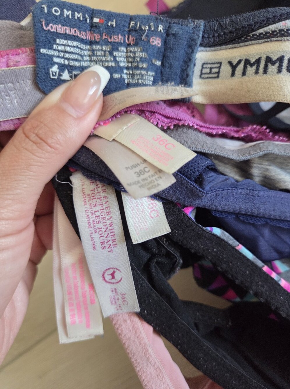7 Bras. Victoria's Secret assorted bras in pink, black, navy, gray, patterned - Picture 3 of 3